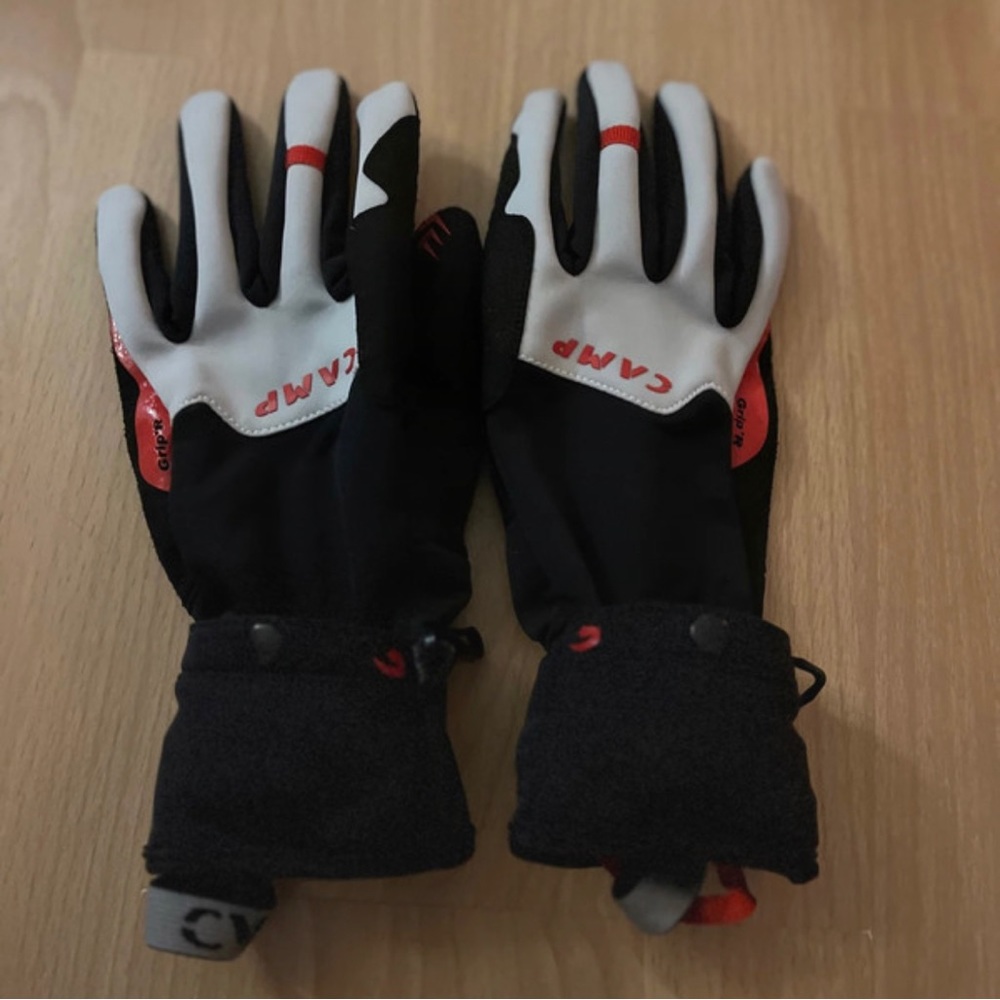 Camp gloves with extra layer